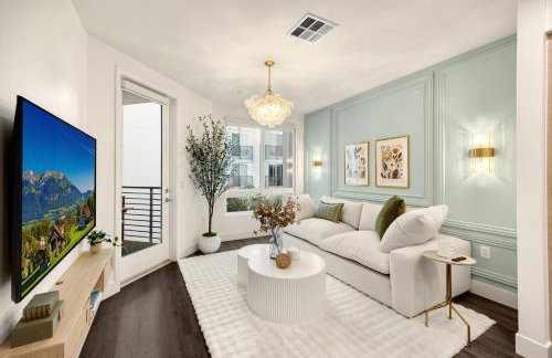 Luxury 1BR Newport Beach Condo with Pool and Gym - Foto 1