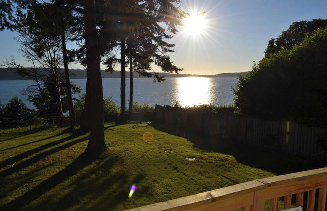 Harbor View Haven by Avantstay Private Backyard - Photo 8