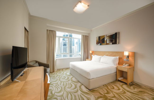 Oaks Liwa Heights Suites - Photo 9