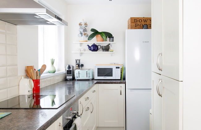 Beautiful Georgian Home in the Heart of Chichester - Photo 9