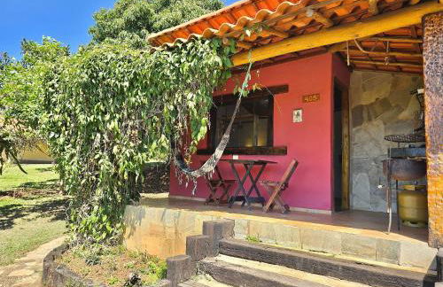 Chalés Vila Carrancas - Ao lado do centro com piscina, cozinha completa e muita tranquilidade - Foto 94