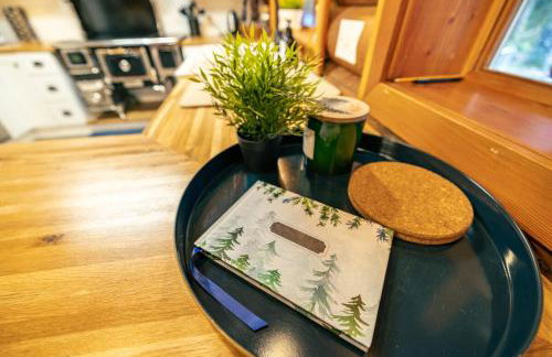 Riverfront getaway with sauna near mountains and hiking - Foto 31