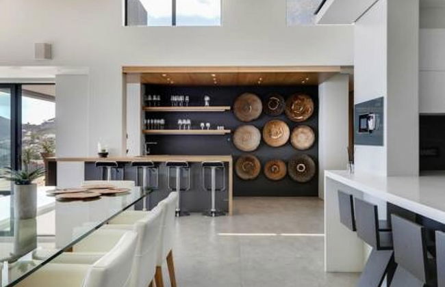 Luxurious Holiday Villa w Views Pool Jacuzzi Halo Villa - Photo 25