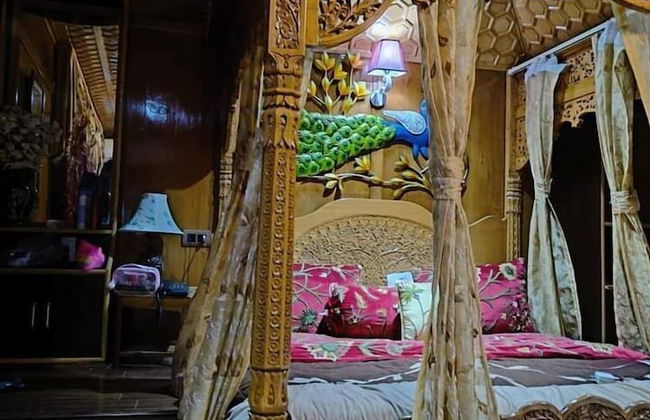 The Mughal Palace Eco Luxury Houseboat - Foto 6