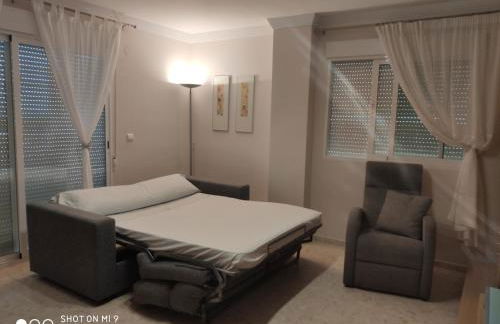 APARTAMENTO CON TERRAZA, VISTAS AL MAR Y PISCINA - Foto 5