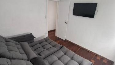 Apartamento 3 quartos no bairro Floresta, na melhor localização de BH, próximo às principais avenidas, ao lado do colégio Batista, com supermercado, farmácia e bares na esquina - Foto 5