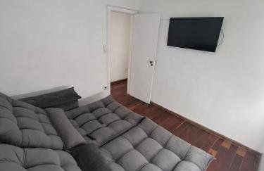 Apartamento 3 quartos no bairro Floresta, na melhor localização de BH, próximo às principais avenidas, ao lado do colégio Batista, com supermercado, farmácia e bares na esquina - Foto 5