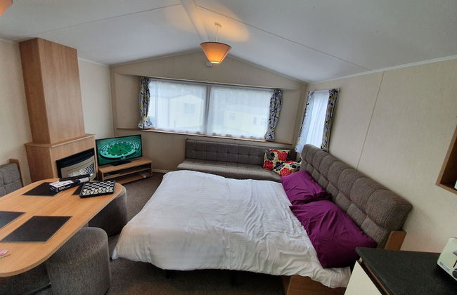 3 Bedroom Caravan, Sleeps 8, at Parkdean Newquay Holiday Park - Foto 5