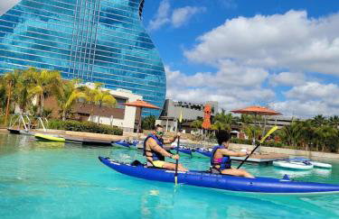 AMIRI Hollywood 5 mins from Hard Rock Stadium & The Guitar - Foto 1