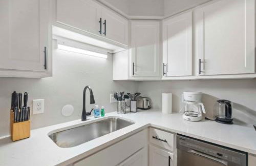 Willy St Apt Pets and Parking free - Fully Furnished - Foto 8