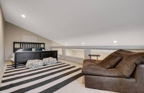 Beautiful 5BR w/King Beds, Pool & Hot Tub, Games - Photo 33