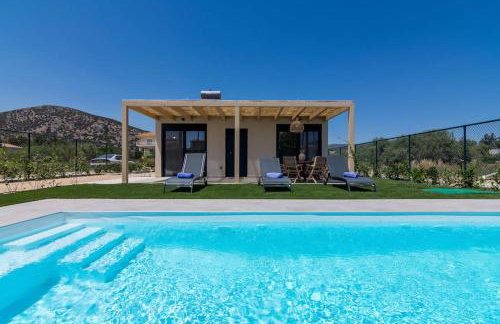 Elegant House with Private Pool - Foto 1