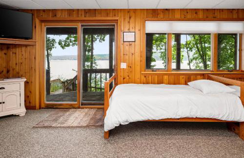 Lake house w/ indr pool and jacuzzi - Foto 26