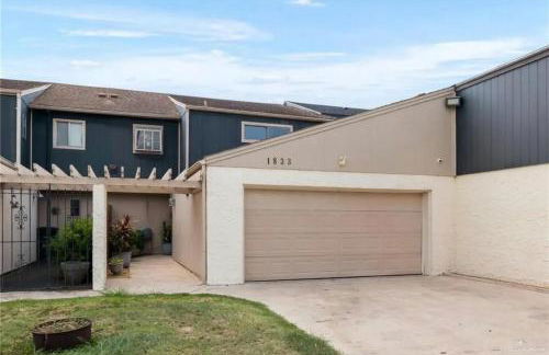 Peaceful and Relaxing Sharyland Golf Course Villa - Photo 21