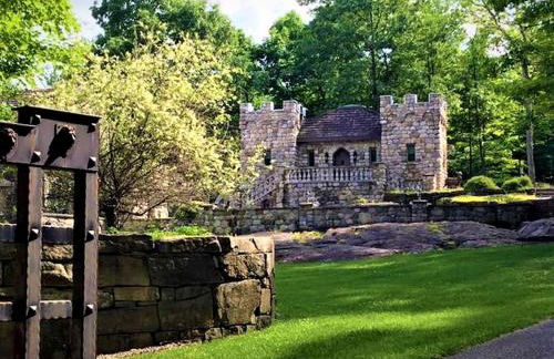 Breathtaking Cottage Rental on Castle Grounds Overlooking Lake George - Foto 16