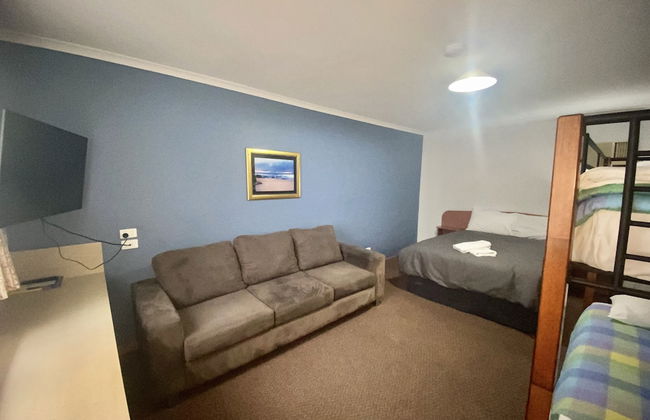 Limestone Coast Tourist Park - Photo 59