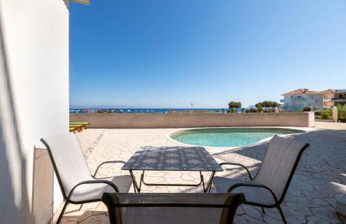 White&Blue Beachfront Luxury Suite - Foto 16