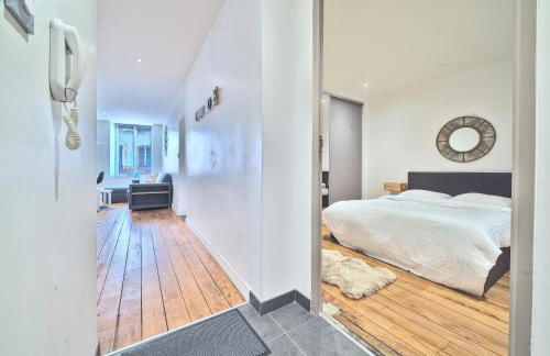 UnSejourAMetz - Les douillets, du T2 au T3, hyper-centre - Foto 5