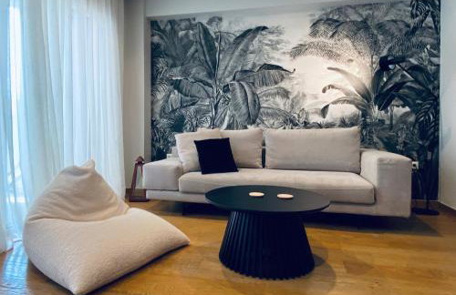 Athens Riviera 2-Bed Apt & Pool Access #Unoblu® - Photo 3