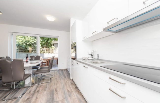 Lovely Apartment in Pakostane With Terrace - Photo 8