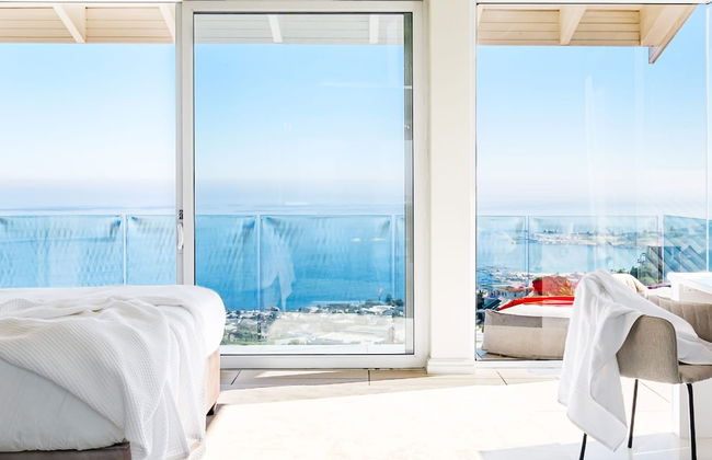 Exceptionally Unique Magnum Villa w Sea Views - Photo 15