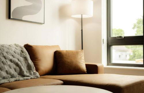 Above The Roots - Classy 1BD Escape - Foto 39