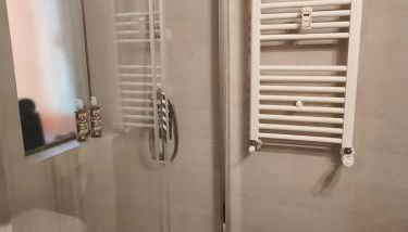 Roma Eur - OrangeVibes Loft - Foto 5, Shower