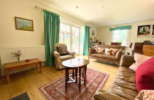 Private detached cottage sleeps 4 - Photo 14