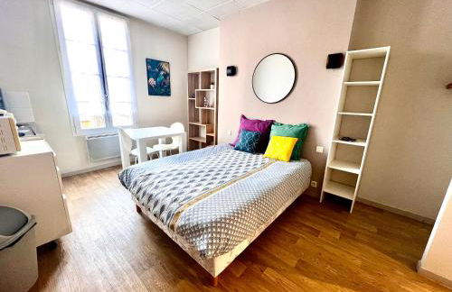Beau Studio 2 en Centre Ville de Niort au calme proche Gare - Foto 1