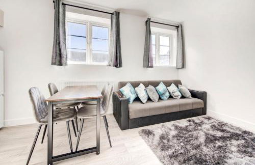 2 bedroom apartment with large rooms and Wi-Fi - Photo 1