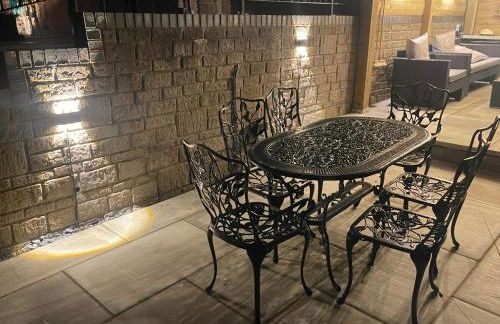 Riverside 2 Bedroom Townhouse with Car Charger - Foto 21