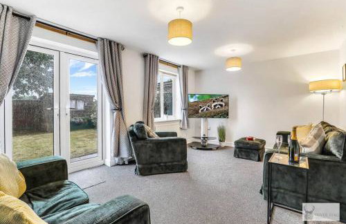 Modern 4-Bedroom Gem Family & Business Friendly - Foto 21