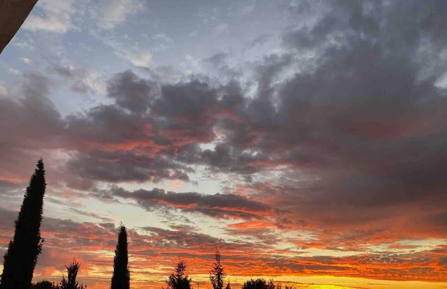 Cheerful 2-bedroom Villa With Pool - Foto 11