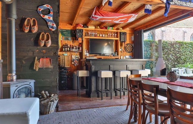 Characteristic House With Wellness in Augustinusga - Foto 22