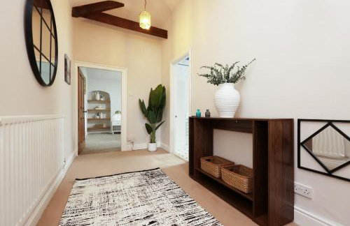 Spacious 3BR Flat in Cowbridge Centre - Foto 9