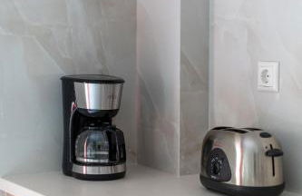 Comfortable 3-Bedroom Seaside Maisonette - Photo 34