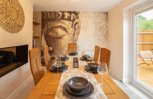 Luxurious 4 Dbl Bedroom house- home away from home - Foto 6