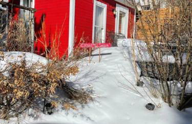 The Mountain House - An Oasis in Town! Summer Sleeps 10! - Foto 19