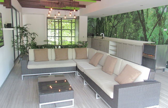 BEE Suites Santa Ana - Foto 2