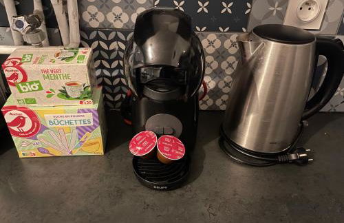 015 CHIC & COSY STUDIO 41m2 HYPERCENTRE WIFI SMART TV NETFLIX - Foto 12