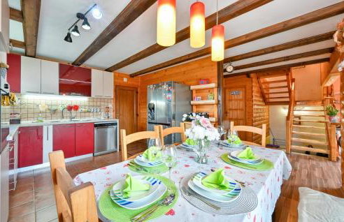 Amazing Home In Pustodol With Sauna - Photo 6