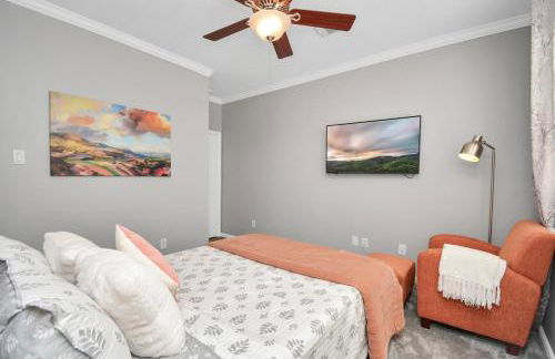 3BR 3Ba Upscale Luxury Home in The Heights - Foto 35