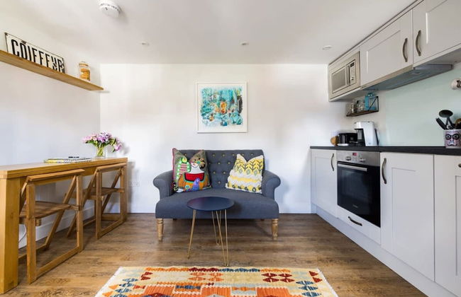 Lavender Folly - Cosy Accommodation Alresford - Foto 7