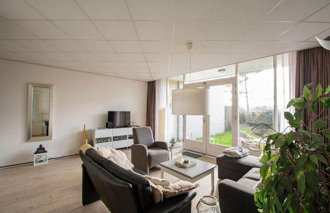 An Apartment That is Attractively Furnished - Foto 53