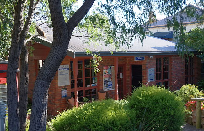 Amaroo Holiday Park - Photo 1