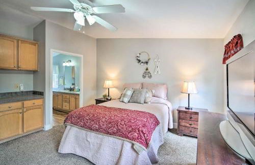 8 Mi to Big Bear Lake and Village Sugarloaf Cabin! - Foto 13