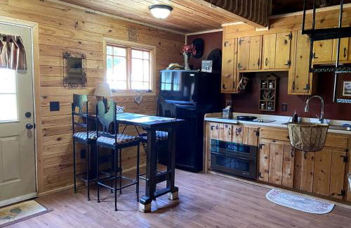 Cozy Cabin Rental and Cowboy Experience at a Tennessee Dude Ranch - Foto 6