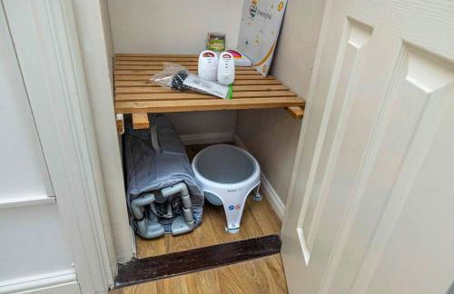 Ealing Manor - 6 beds 3 sofa beds sleeps 9 ppl - Foto 49