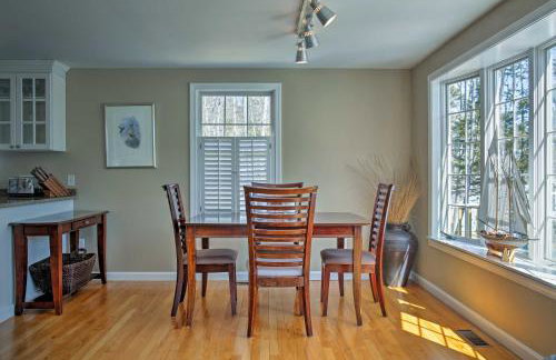 Peaceful Waterfront Apt with Deck, 22 Mi to Portland - Foto 9