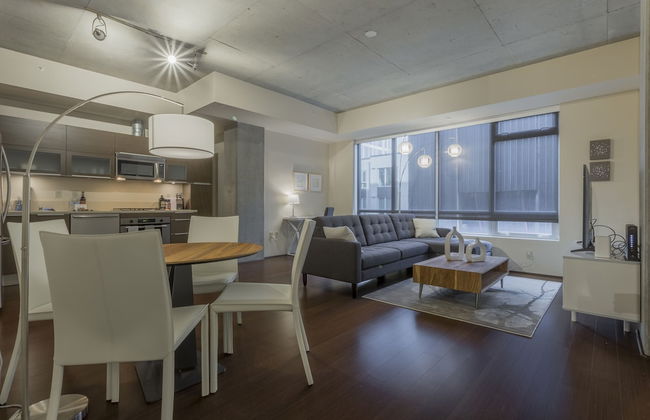 Domicile Suites at Mark on 8th - Photo 22